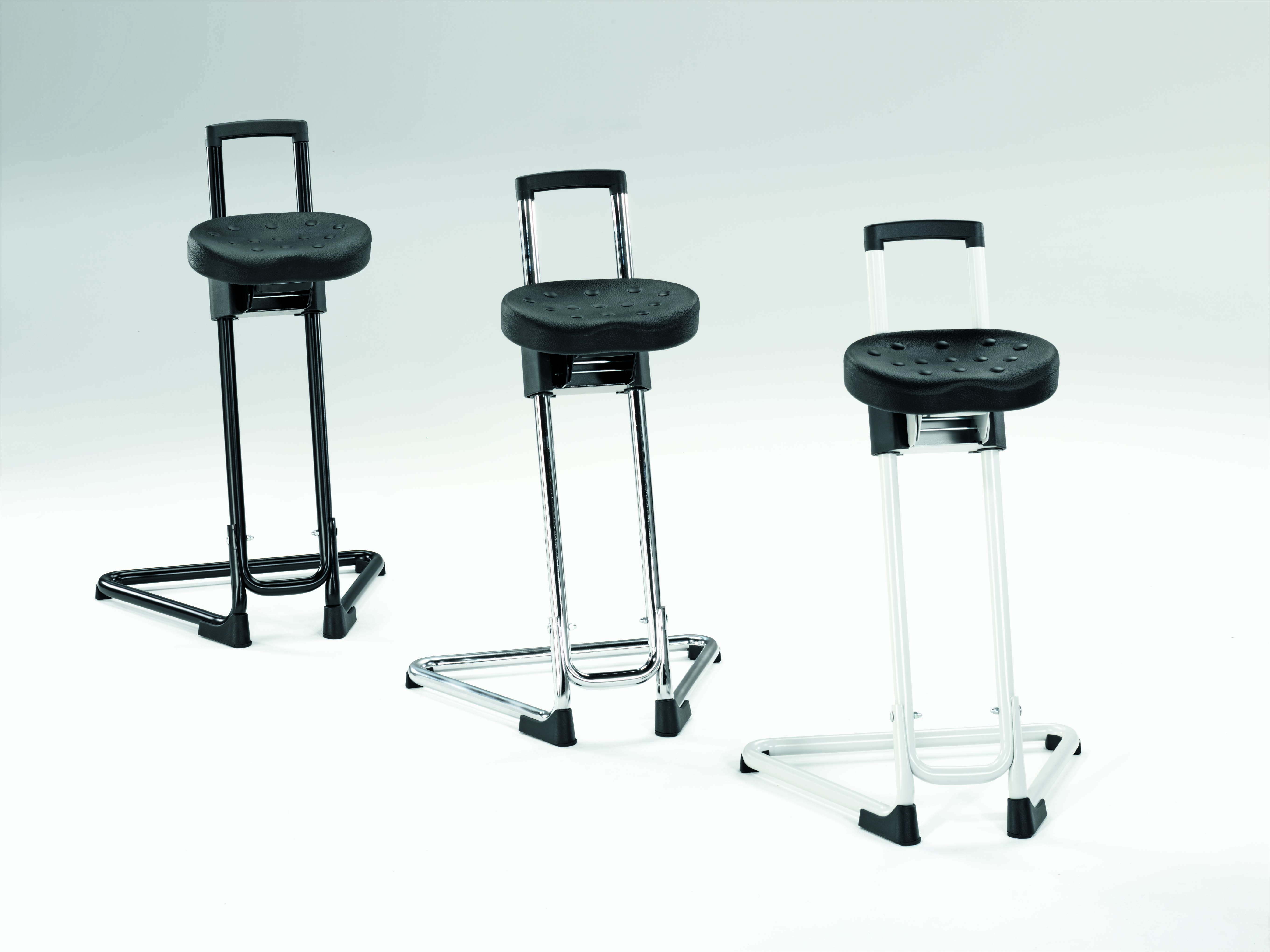 Aide à la station debout avec assise antidérapante - pivotante et inclinable