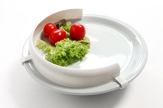 Rebord d’assiette blanc