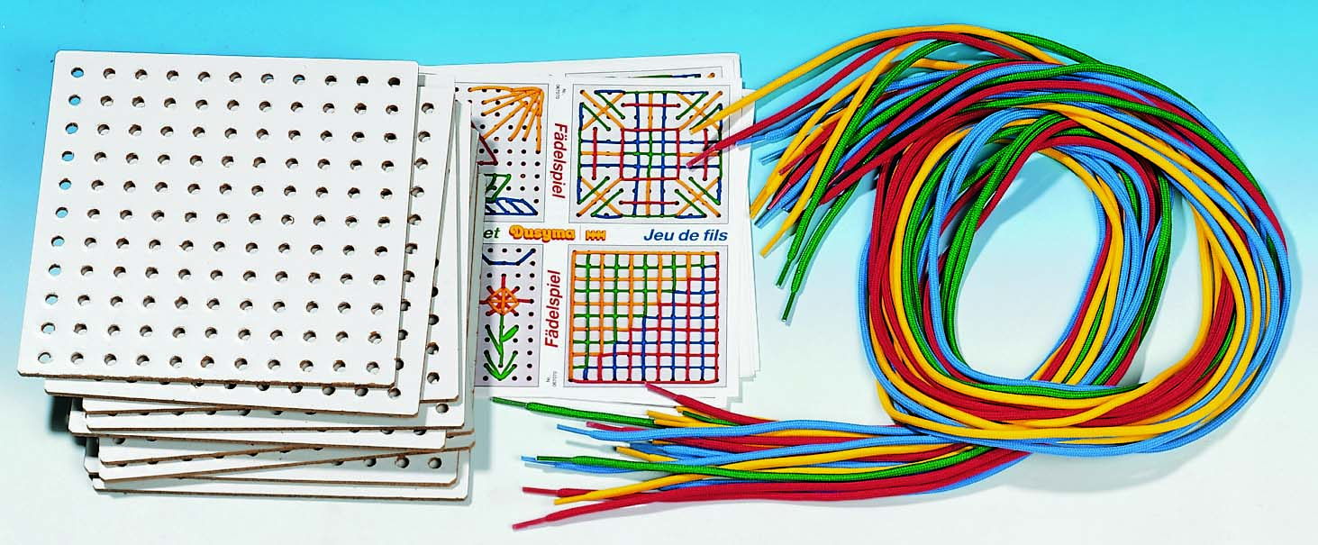 Enfiler des lacets jeu avec 10 plaques, 10 exemples, 40 lacets -- 067072