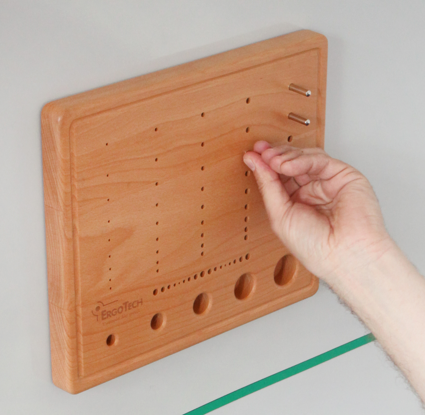 WorkPark WP - Tableau en bois à piques métalliques avec aimants en bas