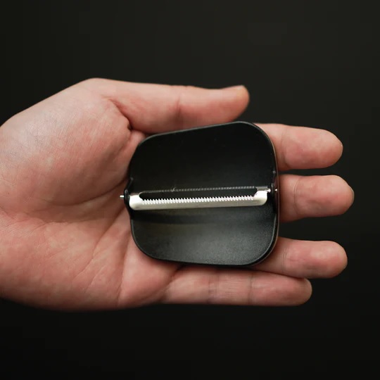 ƒplucheur ergonomique avec prise pour les doigts