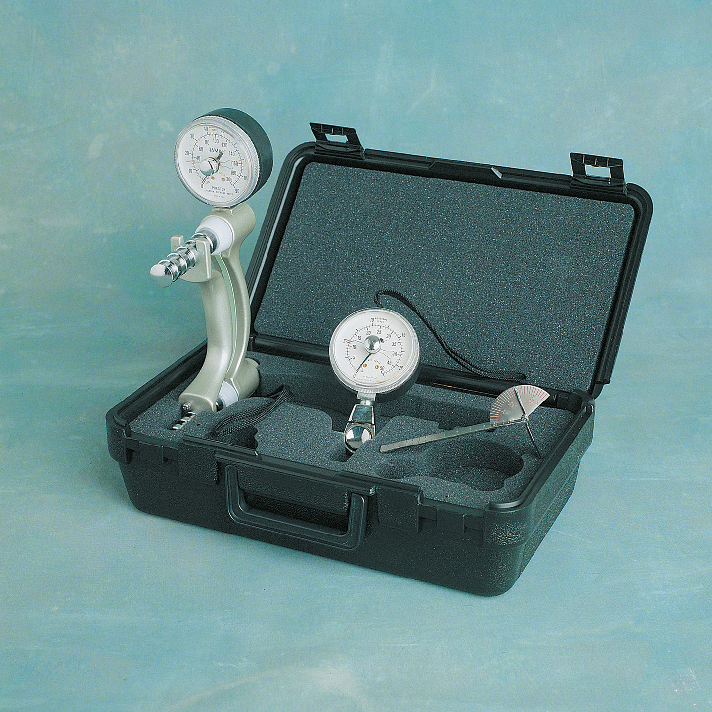 Kit d’évaluation de la main Jamar (3 items: dynamomètre, jauge pinch + goniomètre de doigts)